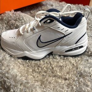 Nike White and Navy Men's Sneakers